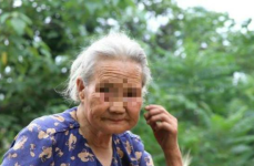 国产无套露脸老妇,揭秘真实生活瞬间