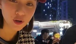 娱乐吃大瓜妹,跟随“吃大瓜妹”探寻明星幕后故事